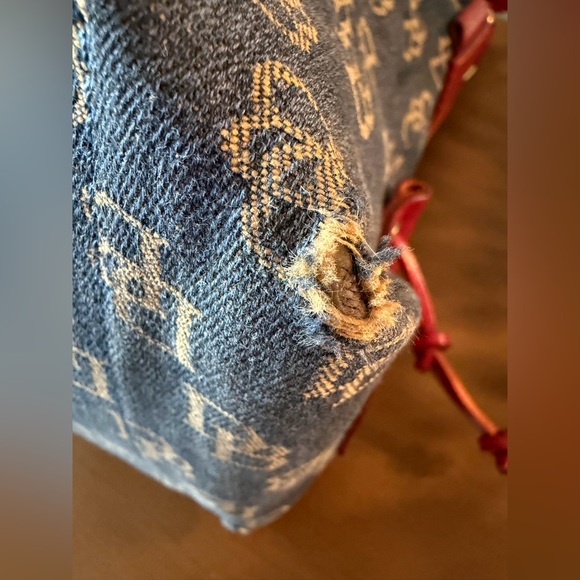 Dooney & Bourke Vintage Blue Denim Signature Monogram w/ Red LeatherShoulder Bag - Picture 12 of 16